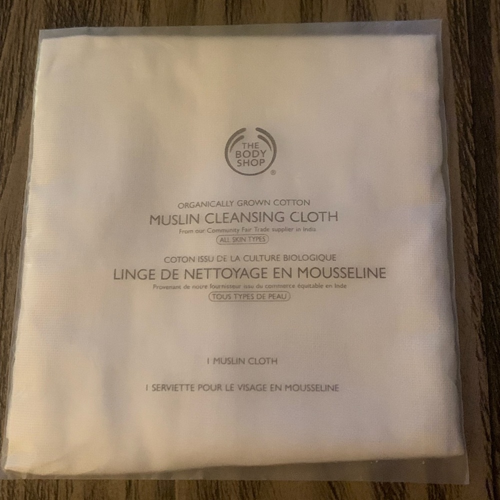 The Body Shop Muslin Cleansing Cloth
Organically Grown Cotton